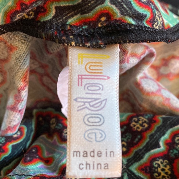 Lularoe Pattern Leggings (OS) Fits Pants Size 0-10 - Picture 3 of 4